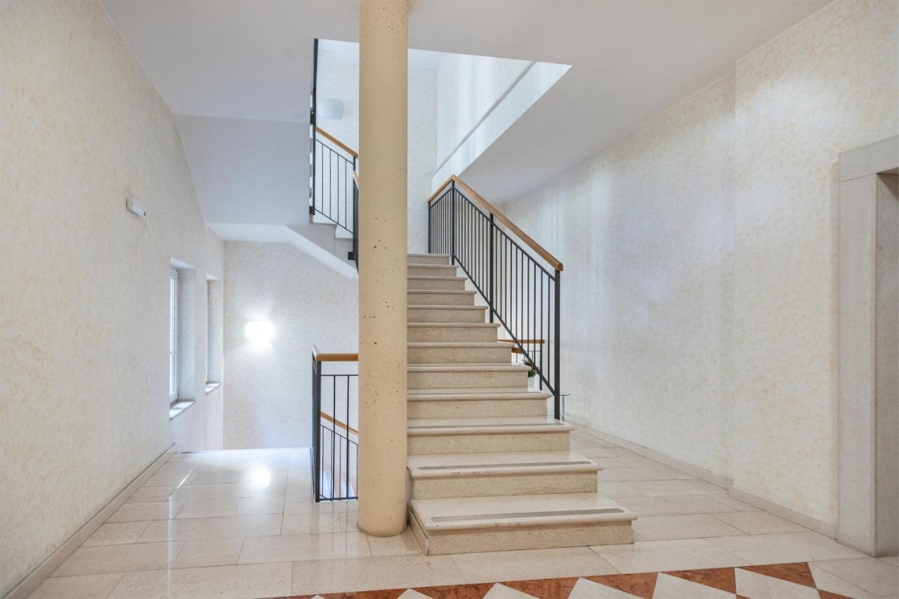 Residenza Ester ريفا ديل غاردا المظهر الخارجي الصورة